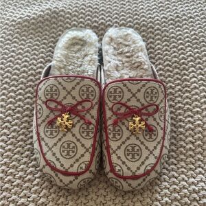 NWOT Tory Burch monogram mules